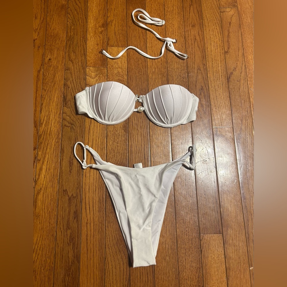 Unique 2-piece bathing suit